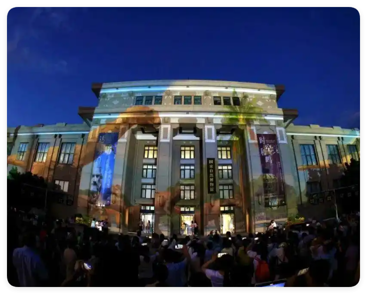 博物馆夜游连接街区消费 小城公共文化需要完整服务链